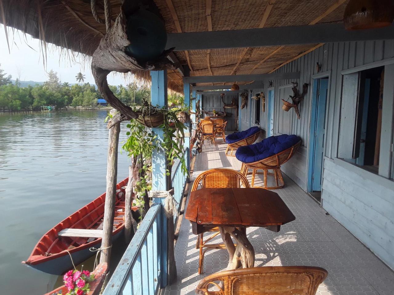 Firefly Guesthouse Prek Svay Village Exteriör bild