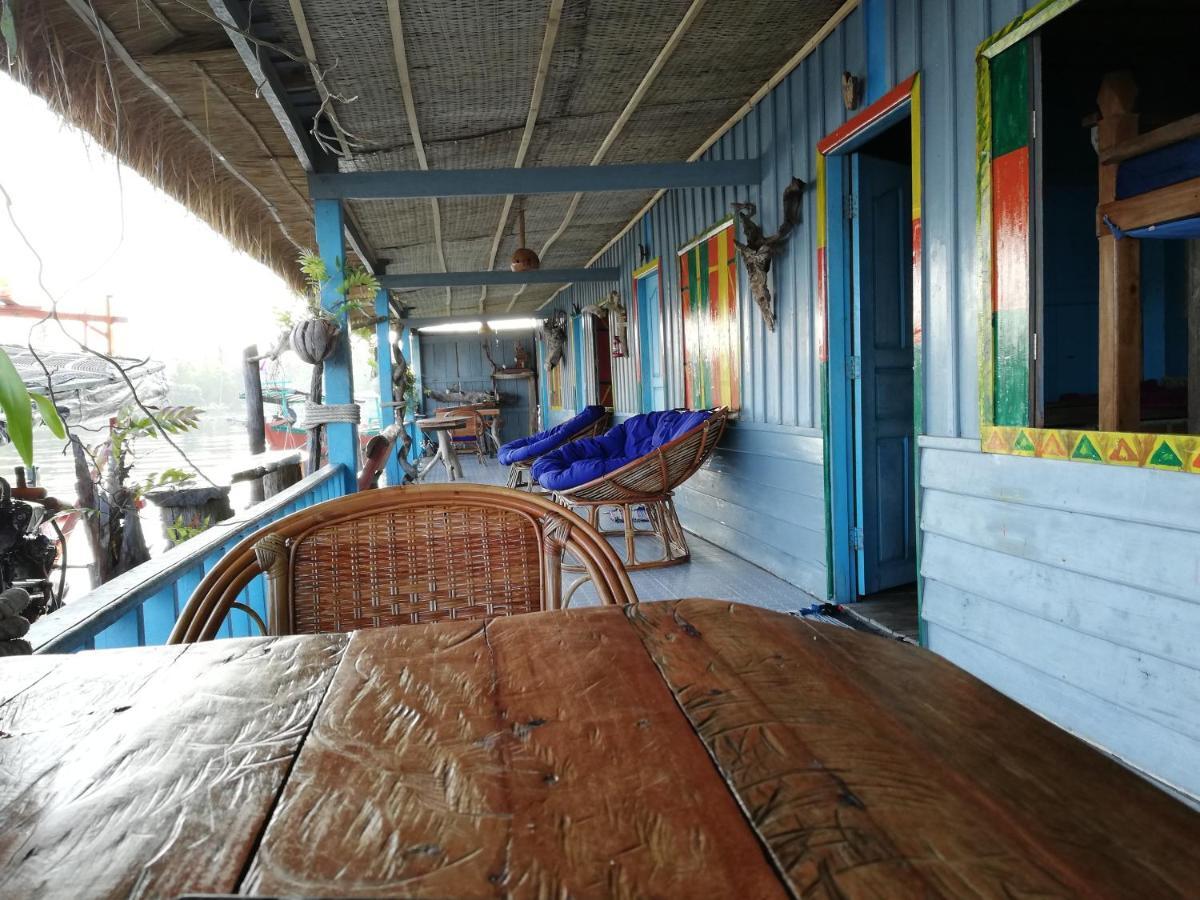 Firefly Guesthouse Prek Svay Village Exteriör bild