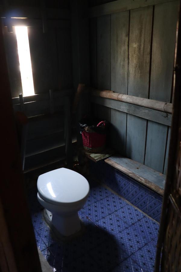 Firefly Guesthouse Prek Svay Village Exteriör bild